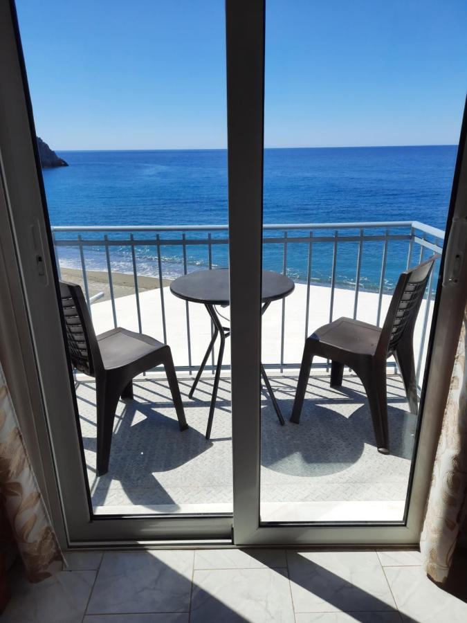 Voula Beach Лентас Экстерьер фото