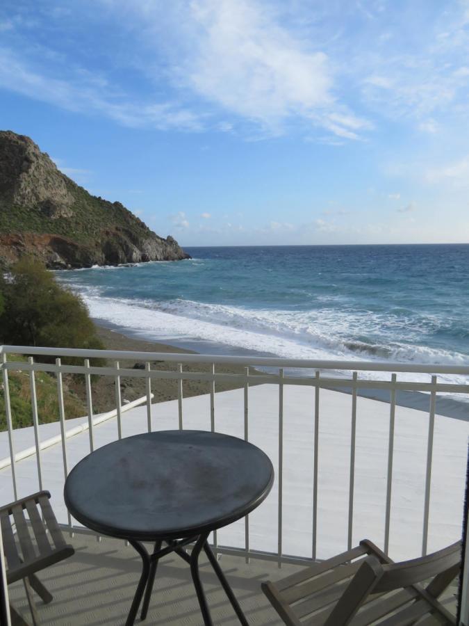 Voula Beach Лентас Экстерьер фото